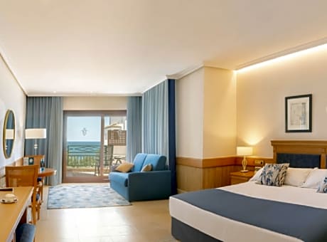 PREMIUM WITH TERRACE  (2 ADULTS 1 CHILD)