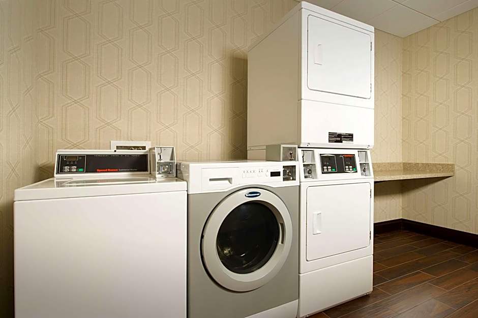 Hampton Inn By Hilton & Suites Syracuse/Carrier Circle