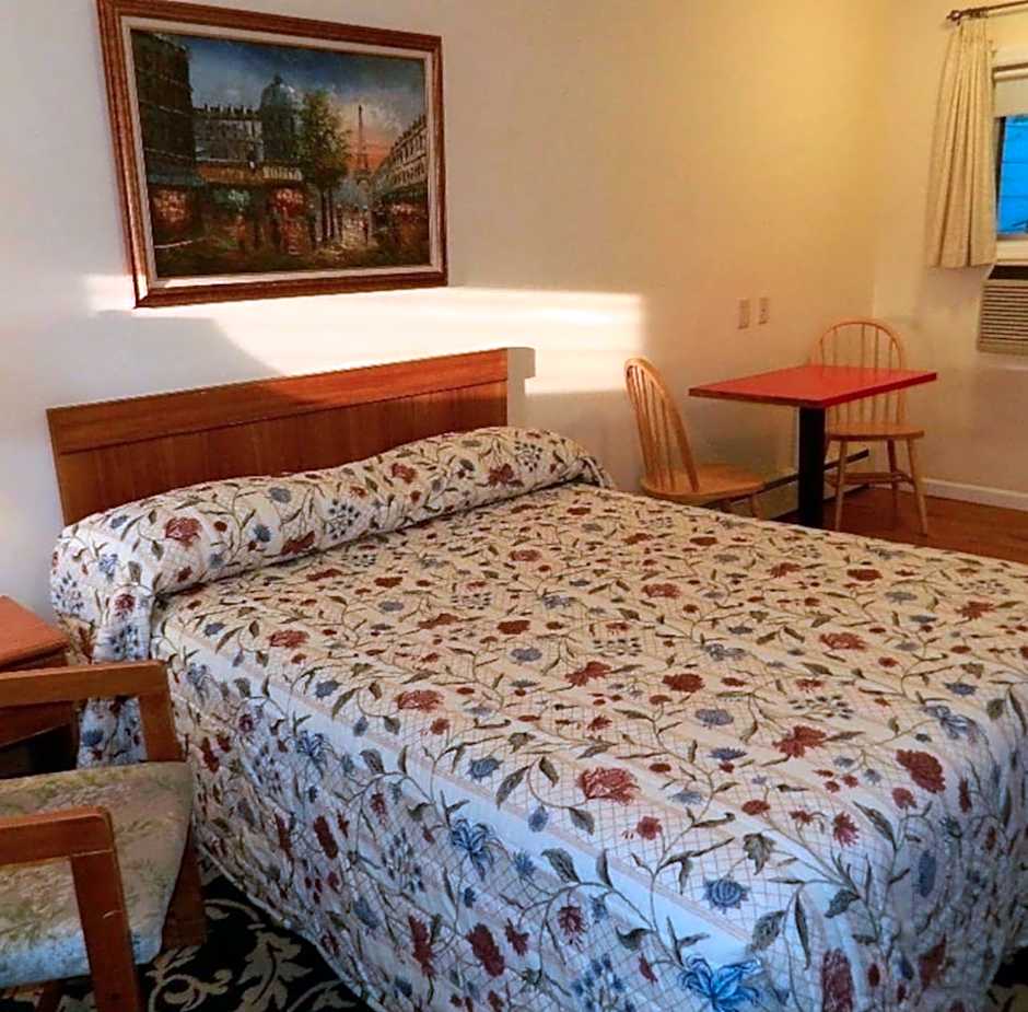 Twin Oaks Motel