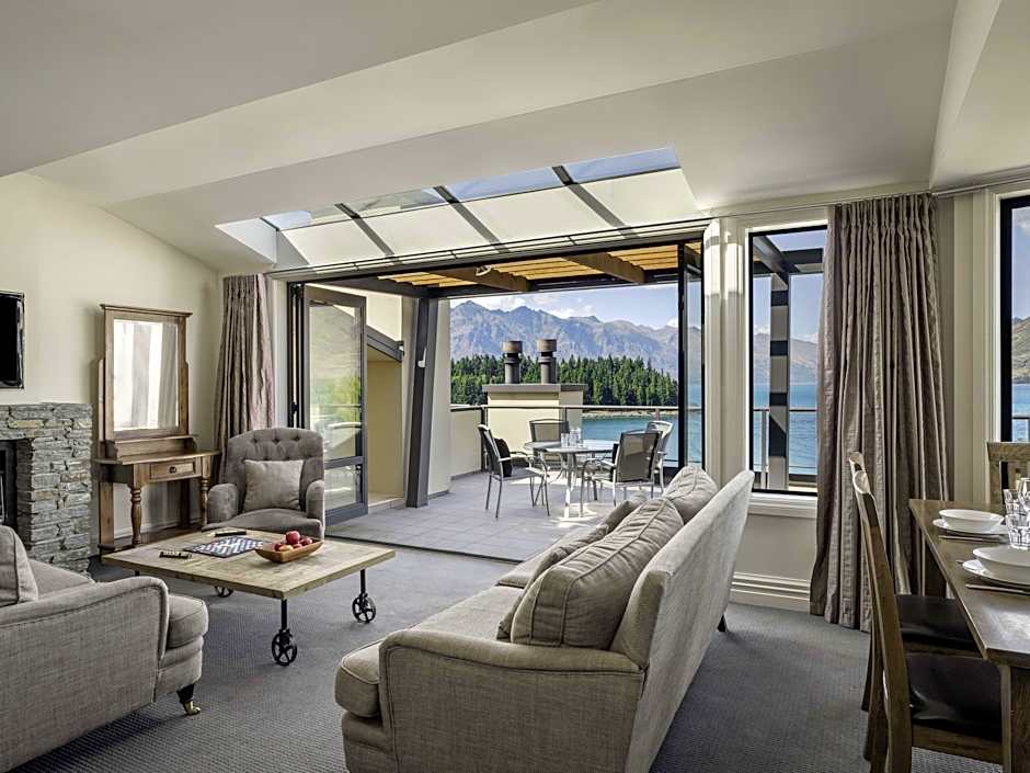 Photo 1 of 2 of 4 Bedroom Apartment, Lake View