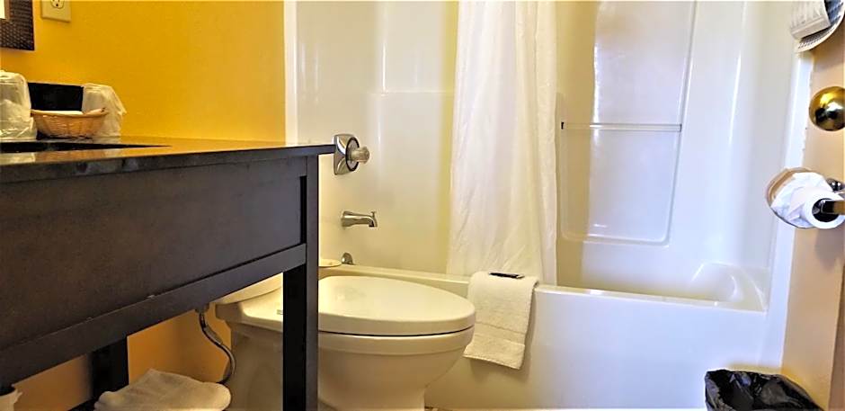 The Royal Victorian Motel