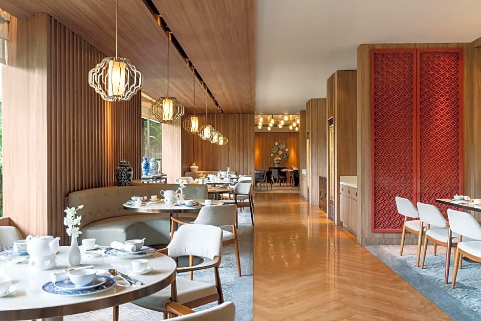 Edsa Shangri-La Manila