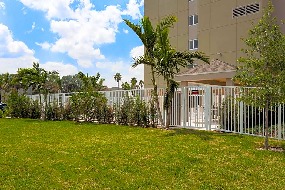 Candlewood Suites Miami Intl Airport - 36th St By IHG