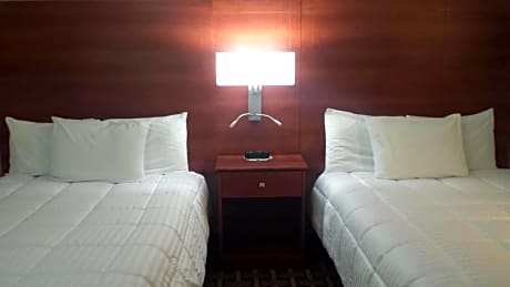 1 King Bed Studio Suite Non-Smoking