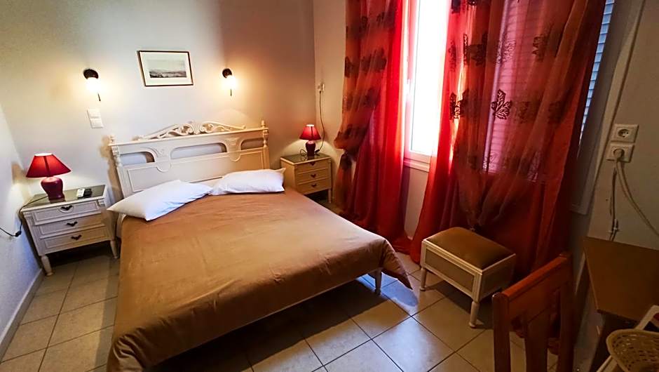 Hera Hotel