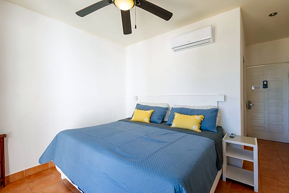 MariaMar Suites