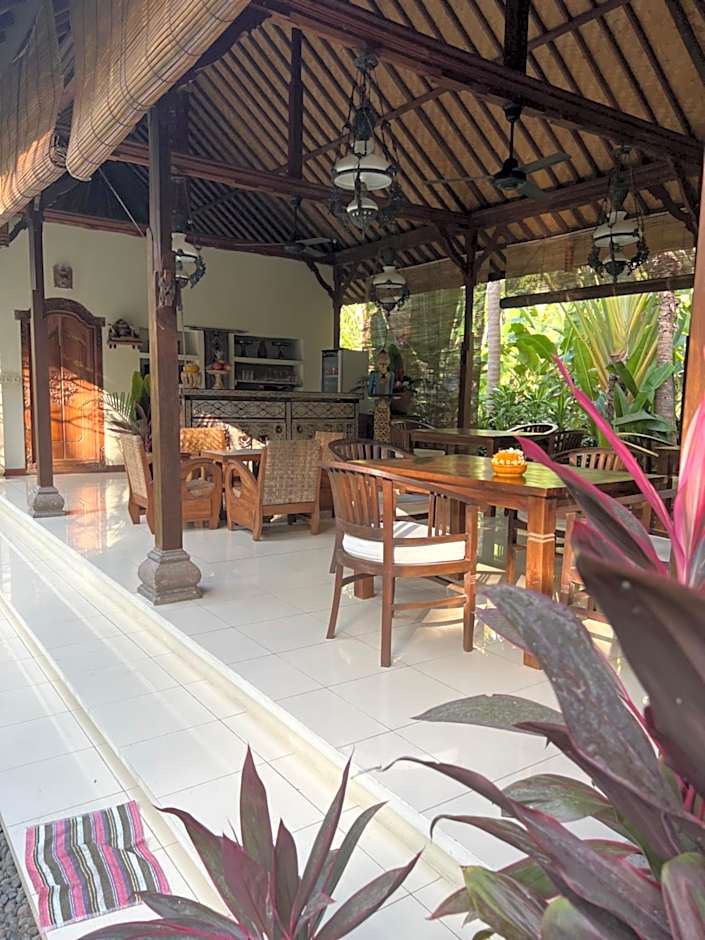 Rumah Kelapa Villa Alami