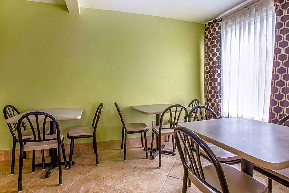 Rodeway Inn Laurens