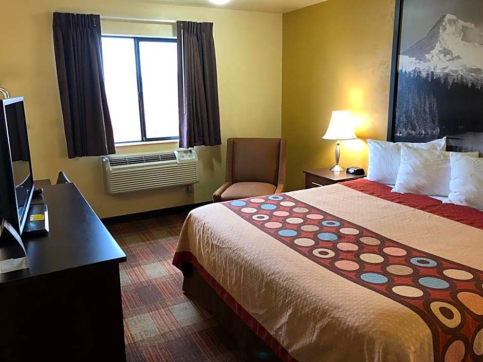 Super 8 by Wyndham Kennewick