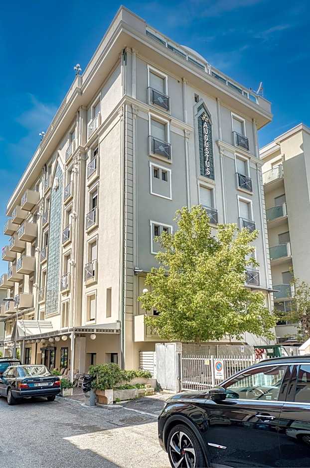 Hotel Augustus