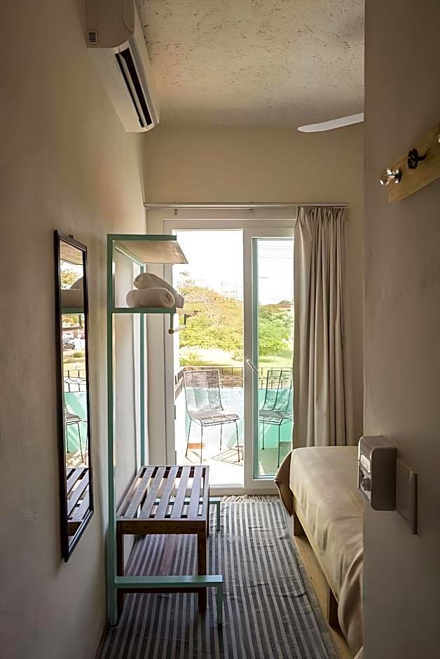 Nilu Cancun Downtown by Selina