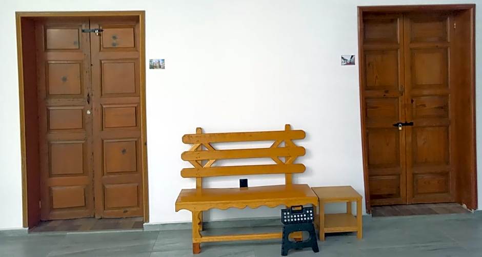 El Salto de Camela - Vera y Espín Hostal