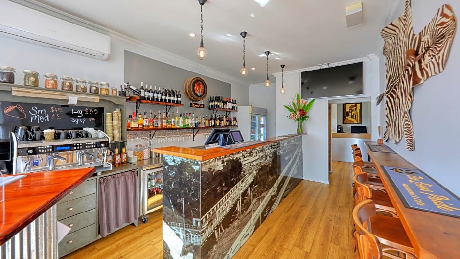 Countryman Motor Inn