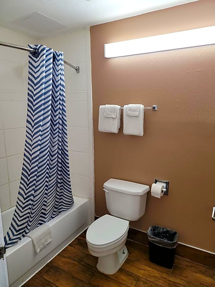 Texas Inn and Suites Raymondville