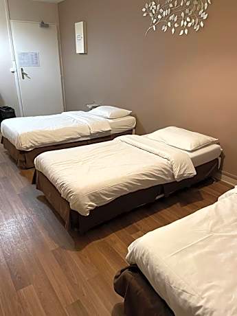 Triple Room with Ensuite Bathroom