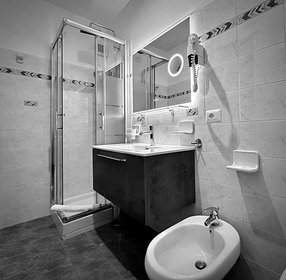 Hotel Bucaneve