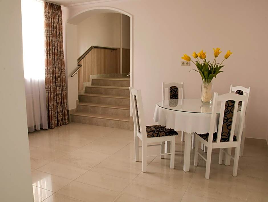BTHouse, Pokoje Gościnne