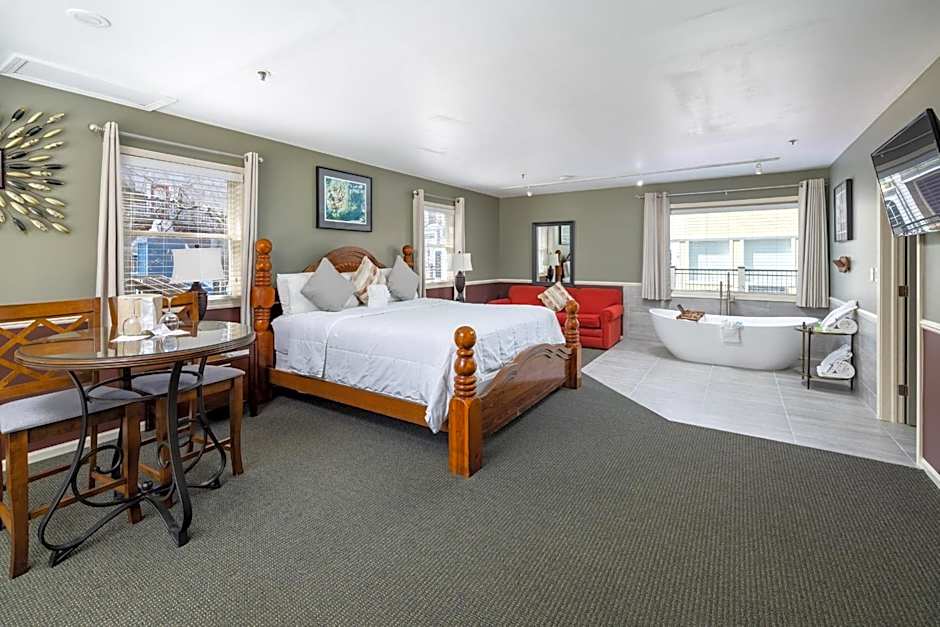 Old Harbor Inn