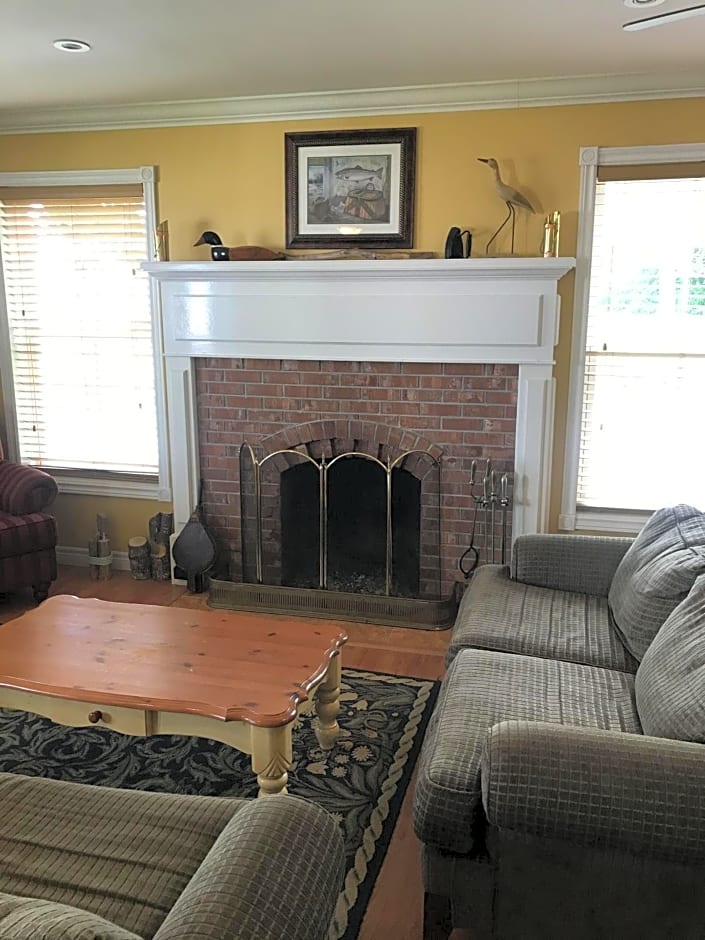 Cresthaven By the Sea