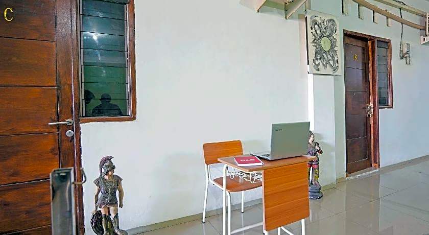 OYO Life 91670 Mannsur Homestay Syariah