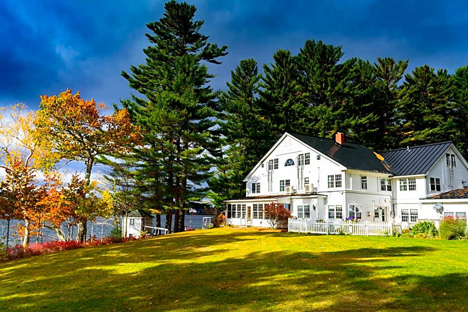 Wolf Cove Inn