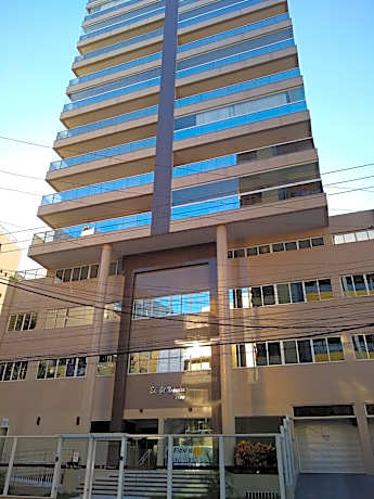 Edf Gil Nogueira - Praia do Morro - GUARAPARI - ES - Brasil - 4º Andar TELA Proteção - FRENTE Sol Manhã - 02 quartos com Split - WIFI - Varanda Gourmet com CHURRASQUEIRA - 02 elevadores - 01 Vaga - PISCINA - Sauna - Portaria 24 HRS - 50m da Praia do Morro