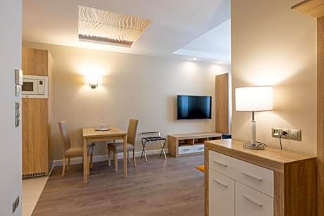 Deluxe Studio with Kosher Breakfast