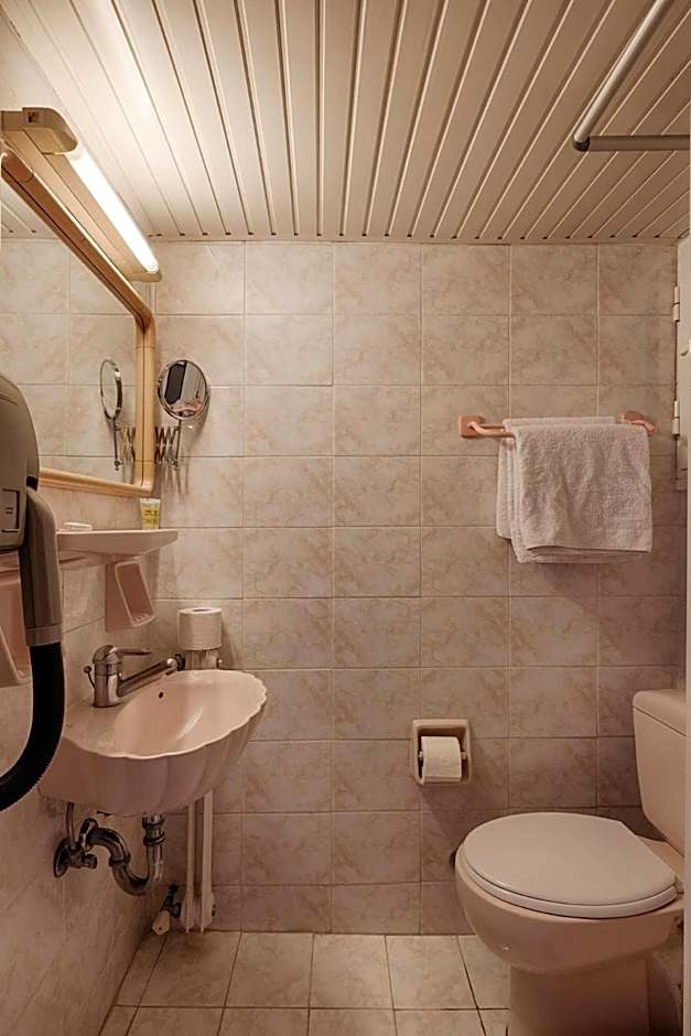 Xenophon Hotel