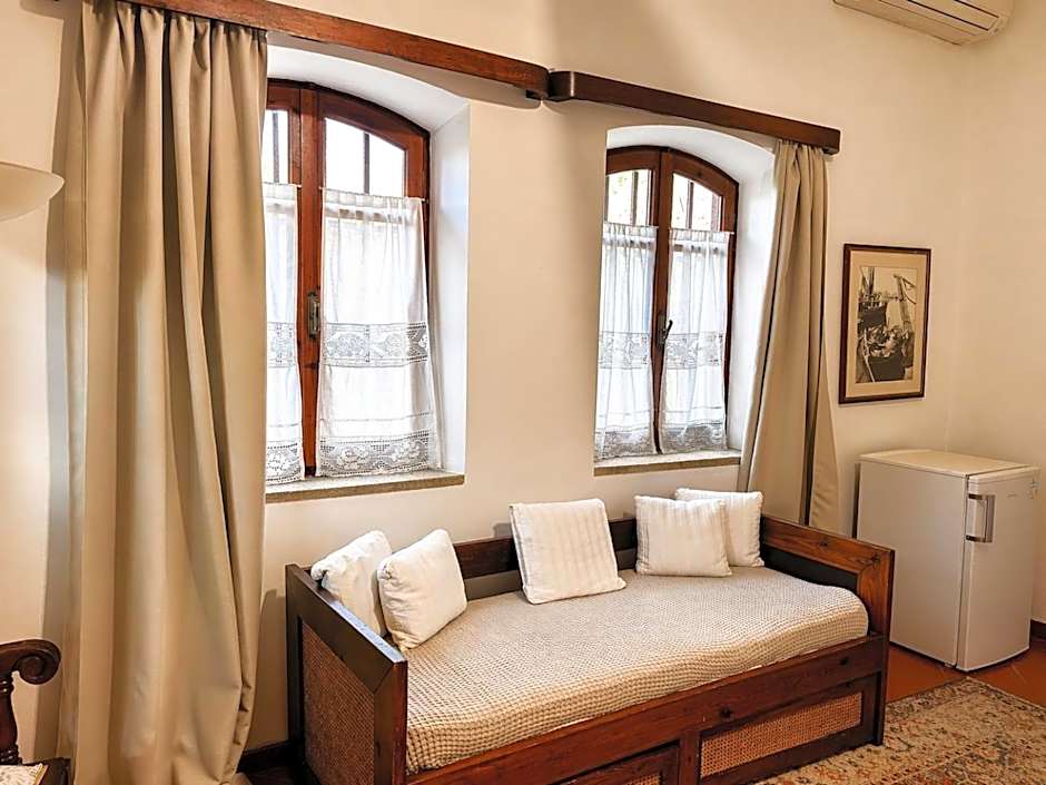 Loriet Hotel
