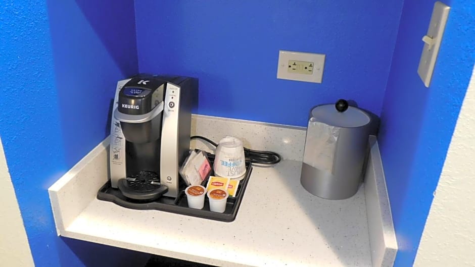 Holiday Inn Express Coventry S - West Warwick Area By IHG