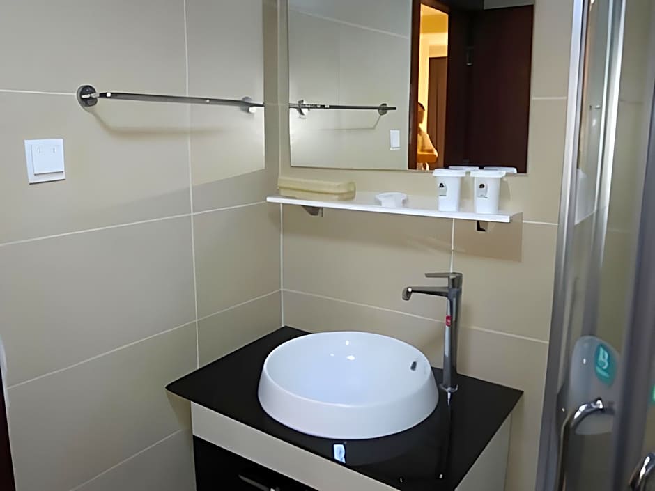 GreenTree Inn Chuzhou Wandong International Car City Express Hotel