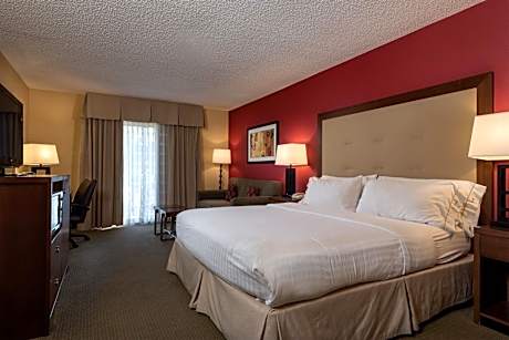 Queen Room - Mobility Access Roll in Shower/Non-Smoking