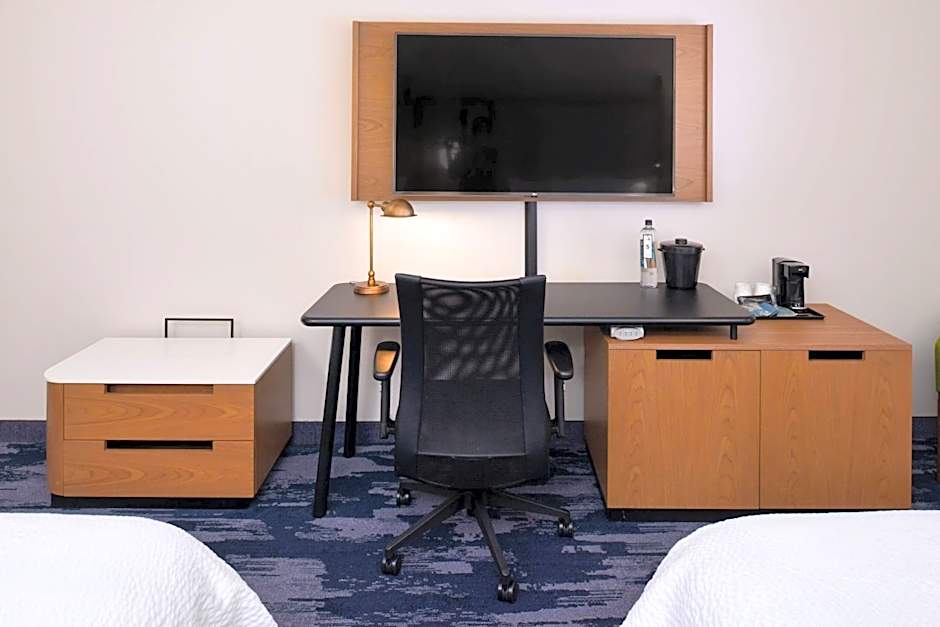 Fairfield Inn & Suites by Marriott Arlington Near Six Flags
