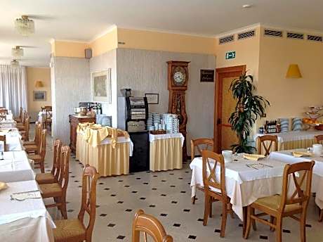 Hotel Tirreno