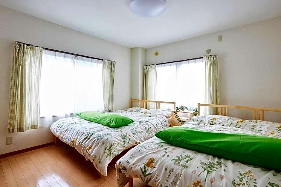 Photo 1 of 18 of Room for 8 People