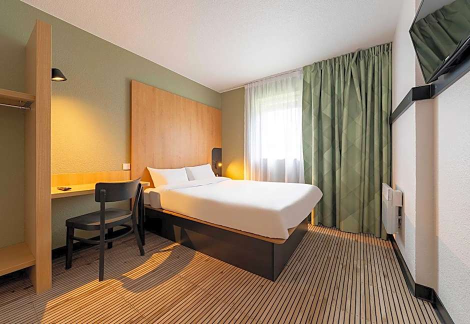 B&B HOTEL Calais Centre St Pierre