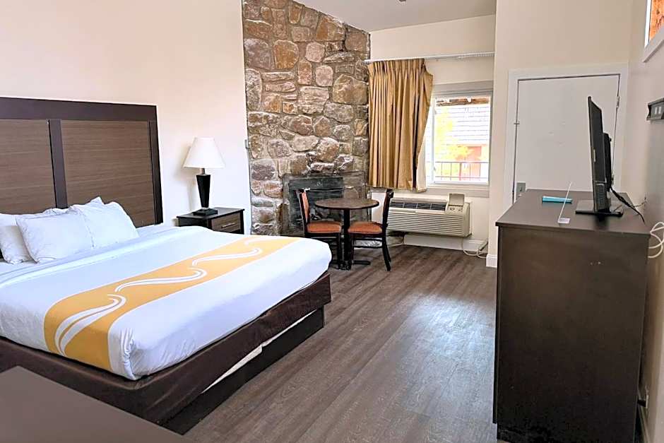 Quality Inn Creekside - Downtown Gatlinburg