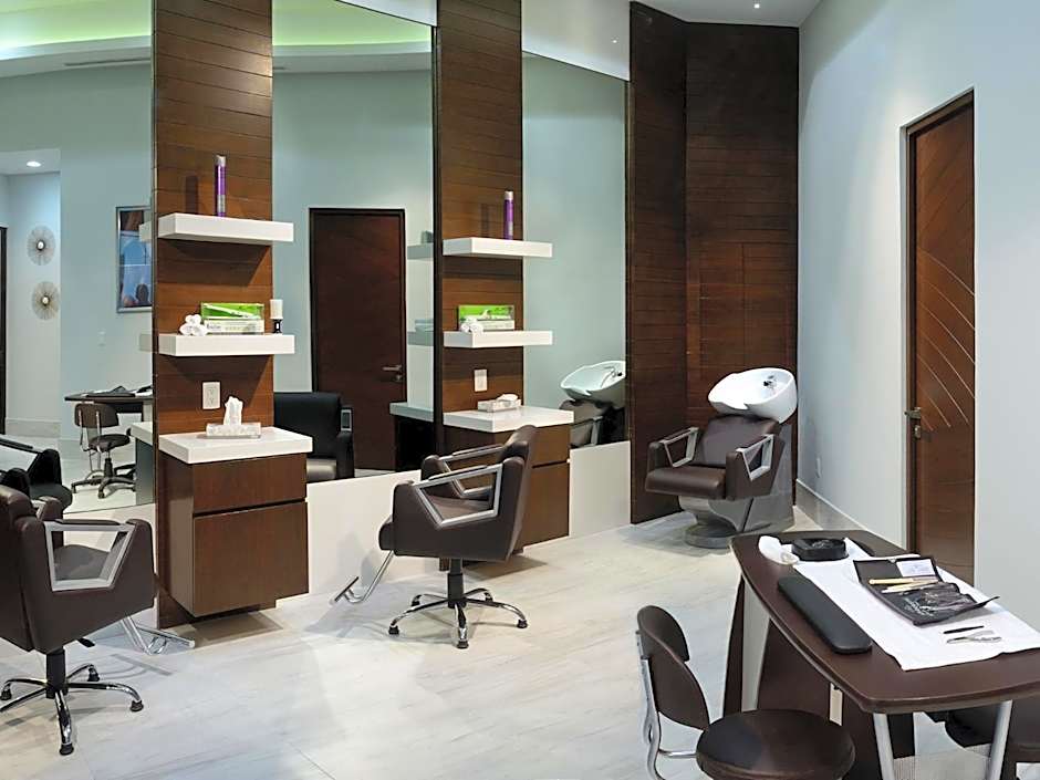 HS HOTSSON Hotel Irapuato