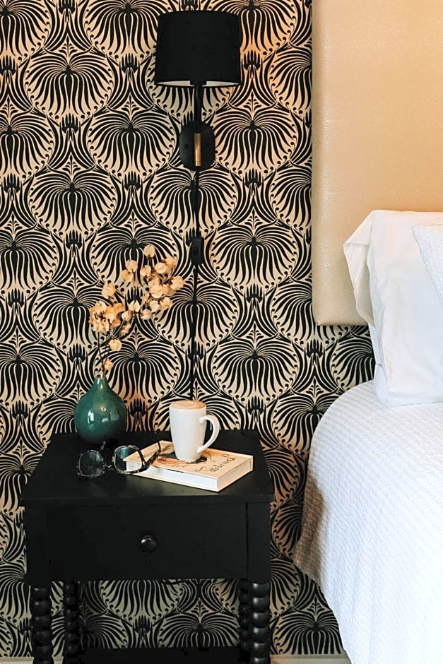 El Dorado Hotel