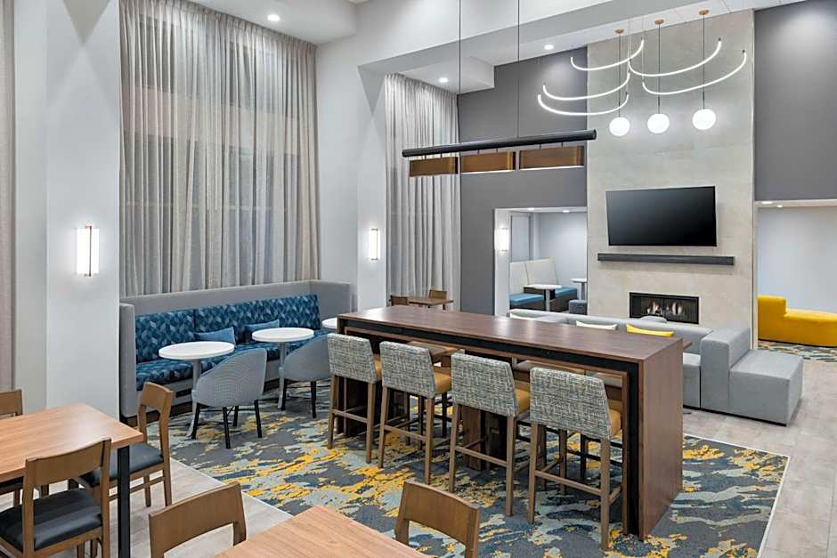 Hampton Inn By Hilton & Suites Cleveland-Beachwood