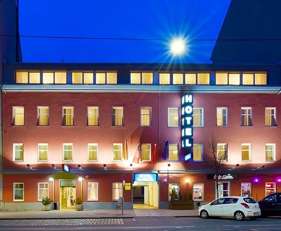 Garten- und Kunsthotel Gabriel City