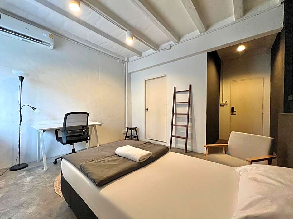 Chatel Samyan - Self check-in