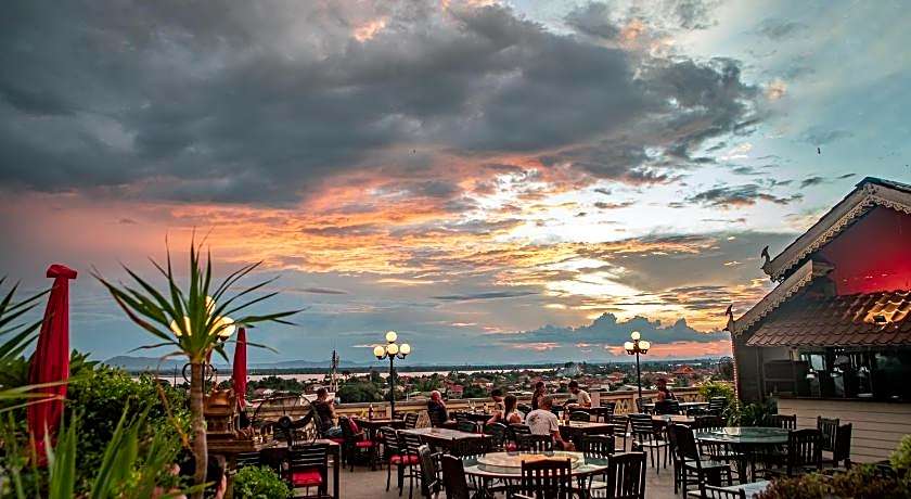 Pakse Hotel & Restaurant