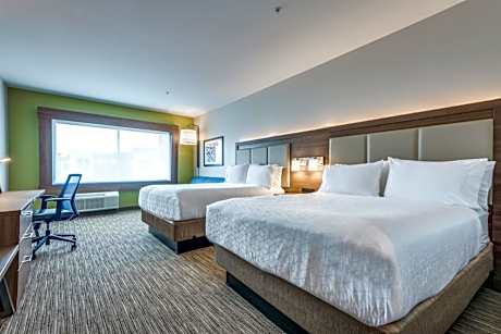 Queen Room with Two Queen Beds - Disability Access with Bath Tub