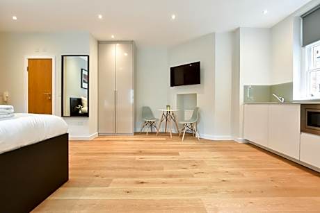 Premium Deluxe Studio