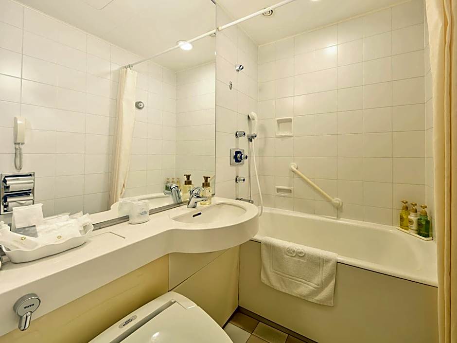 Okura Chiba Hotel