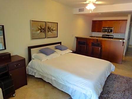 Hotel La Vista Azul