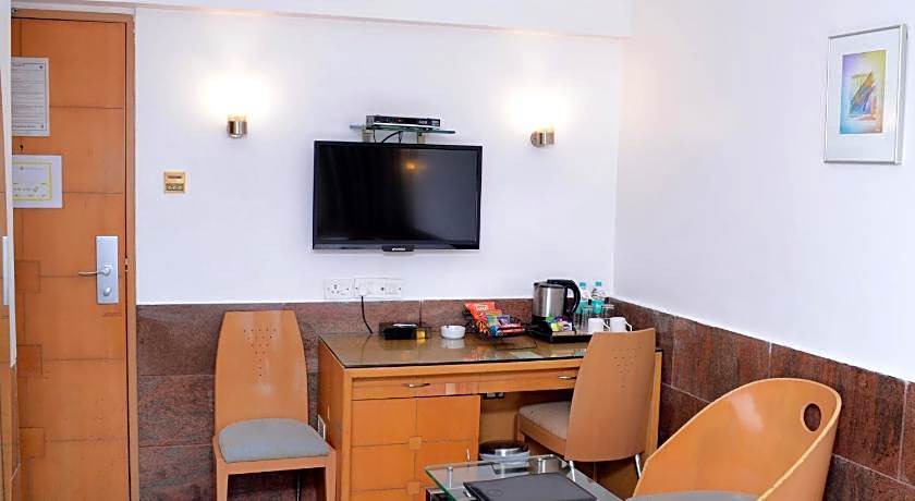 Ramee Guestline Khar Hotel