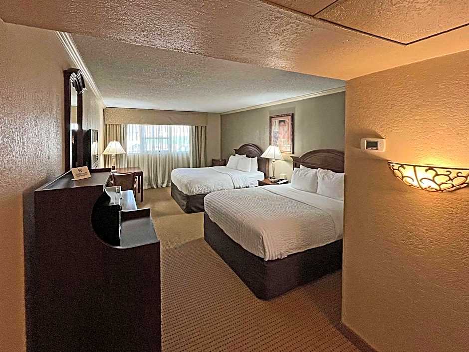 Clarion Inn Garden City