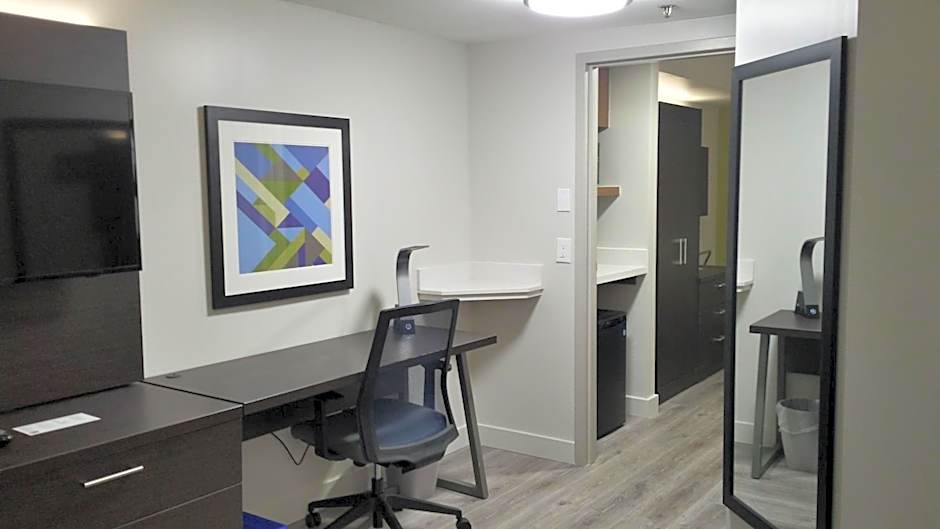 Holiday Inn Express & Suites Mississauga-Toronto Southwest By IHG